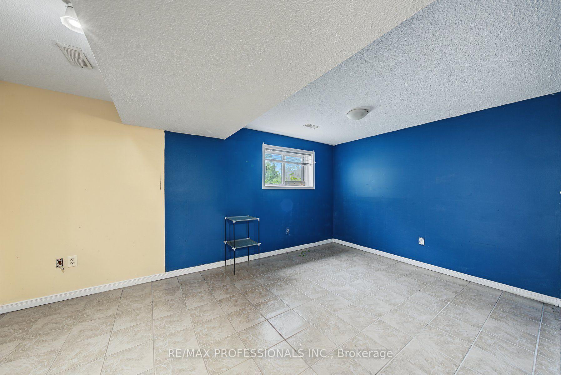 Photo 6 of Unit Lower, 13 Waite Lane, St. Catharines, Oakdale — HOMEH