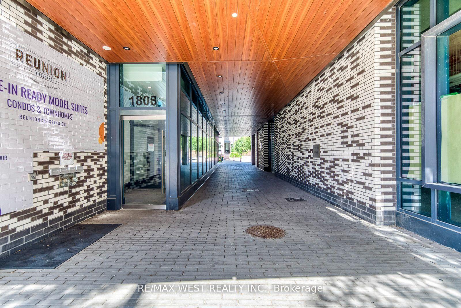 Photo 3 of Unit 910, 1808 St Clair Avenue W, Toronto, Weston-Pellam Park — HOMEH