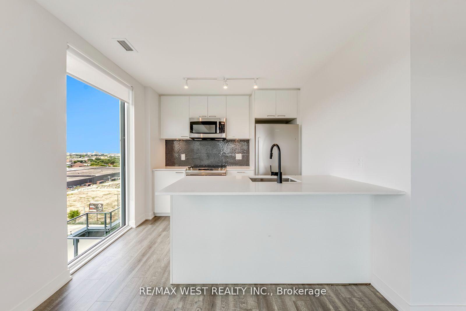 Photo 27 of Unit 910, 1808 St Clair Avenue W, Toronto, Weston-Pellam Park — HOMEH