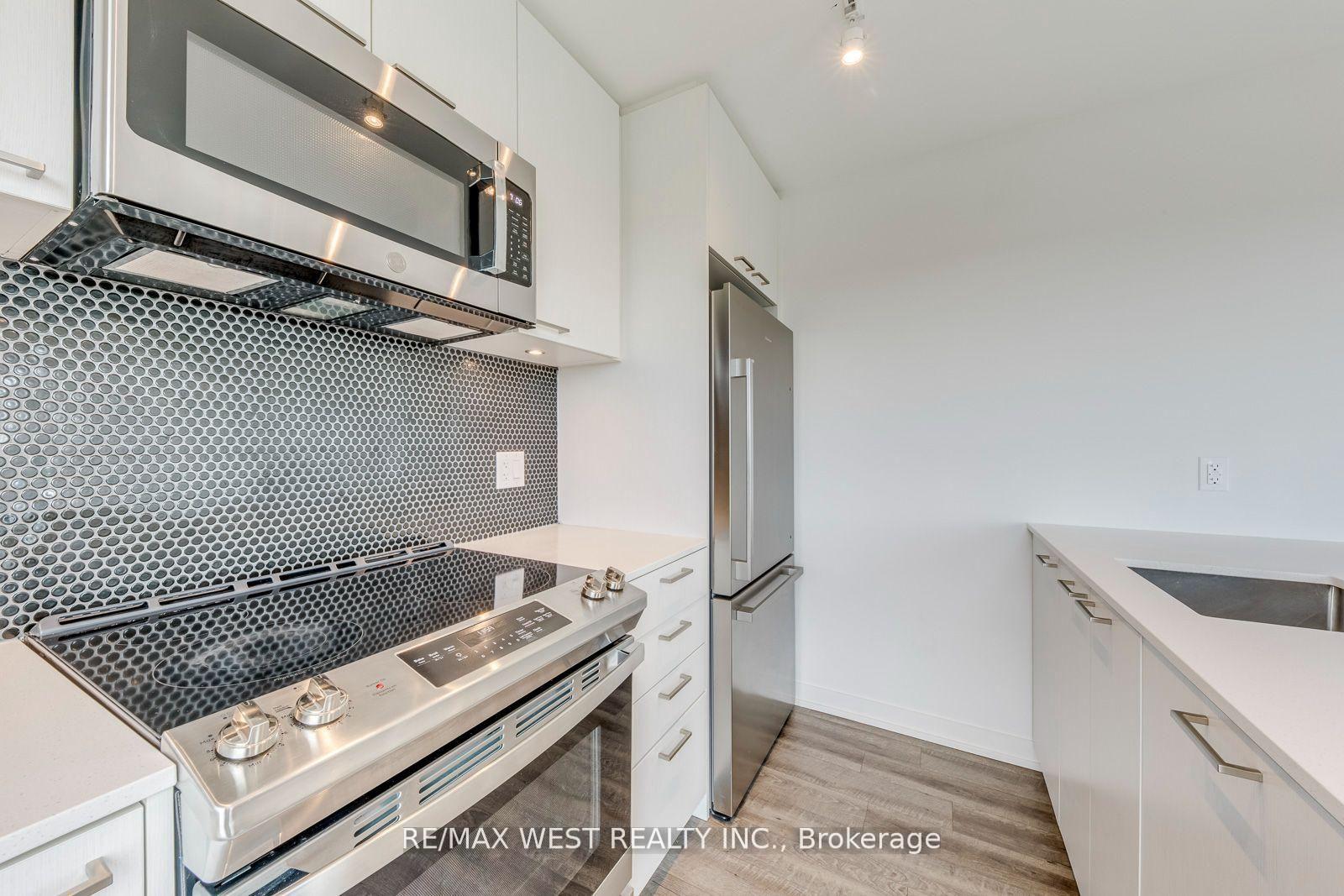Photo 31 of Unit 910, 1808 St Clair Avenue W, Toronto, Weston-Pellam Park — HOMEH