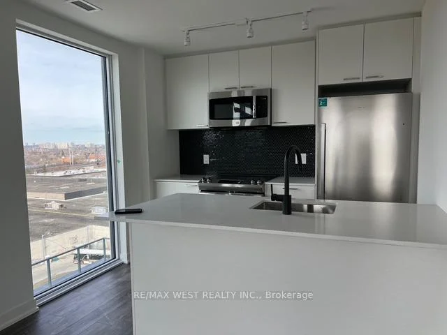Photo 7 of Unit 910, 1808 St Clair Avenue W, Toronto, Weston-Pellam Park — HOMEH