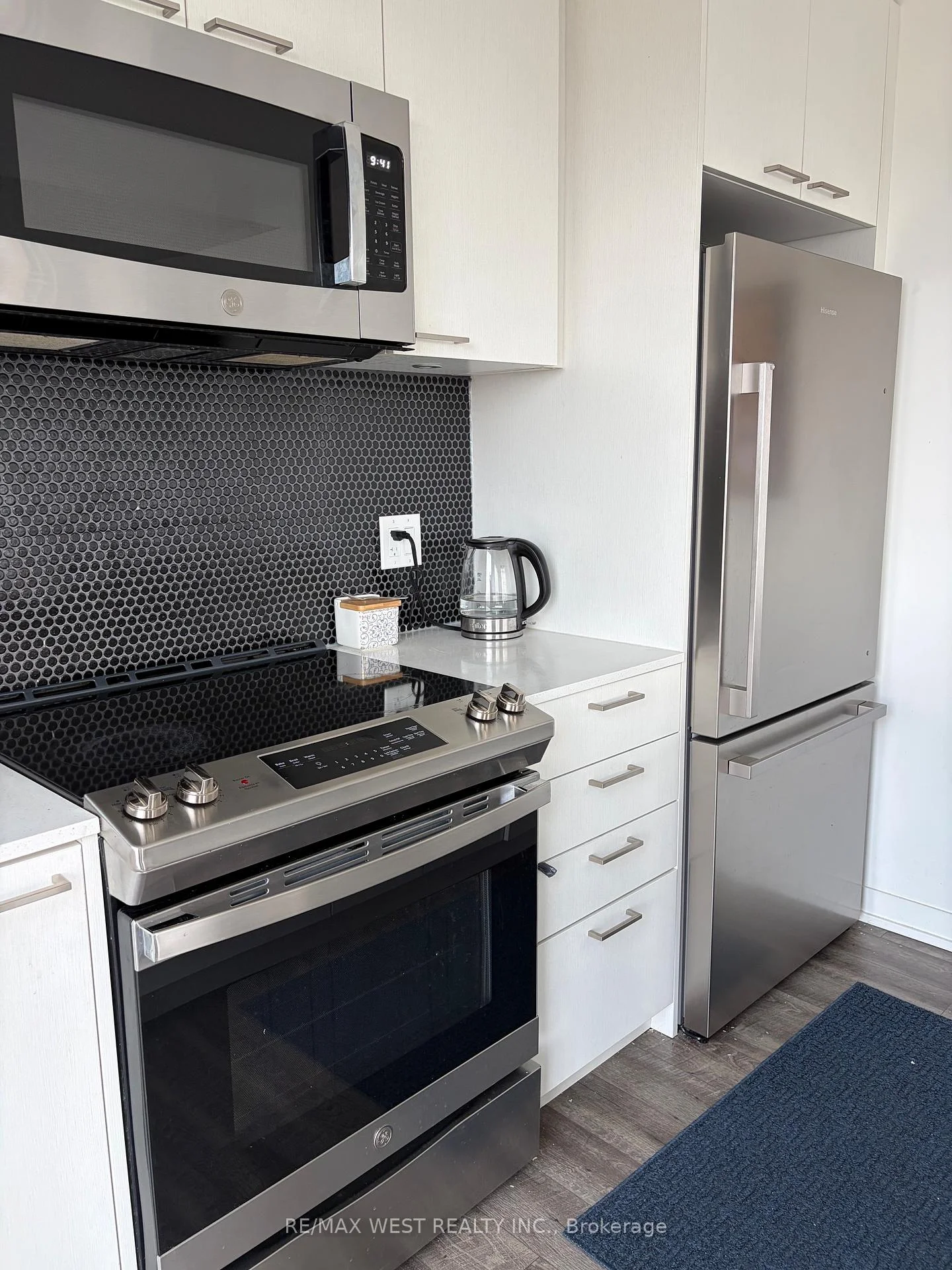 Photo 8 of Unit 910, 1808 St Clair Avenue W, Toronto, Weston-Pellam Park — HOMEH