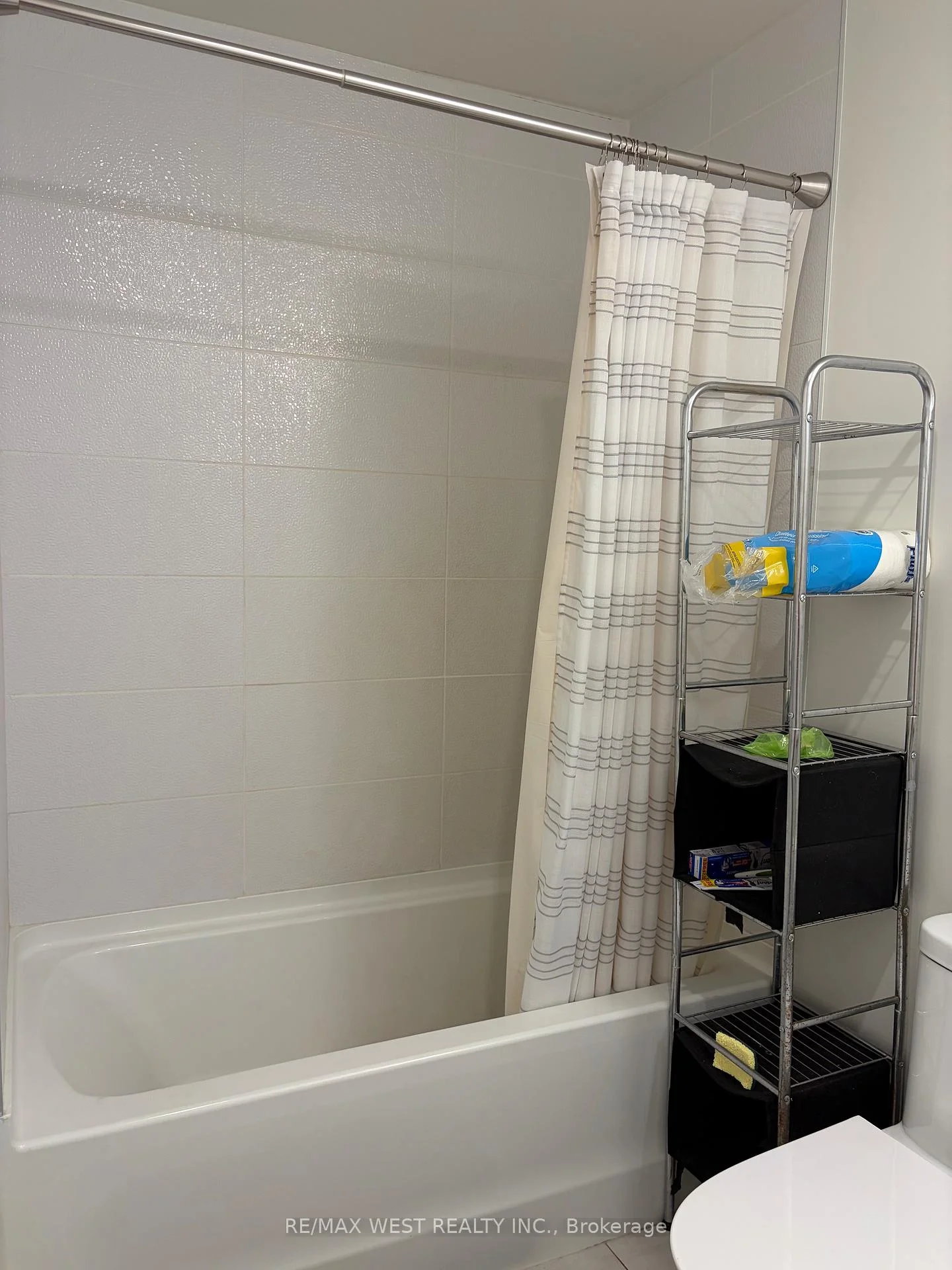 Photo 14 of Unit 910, 1808 St Clair Avenue W, Toronto, Weston-Pellam Park — HOMEH