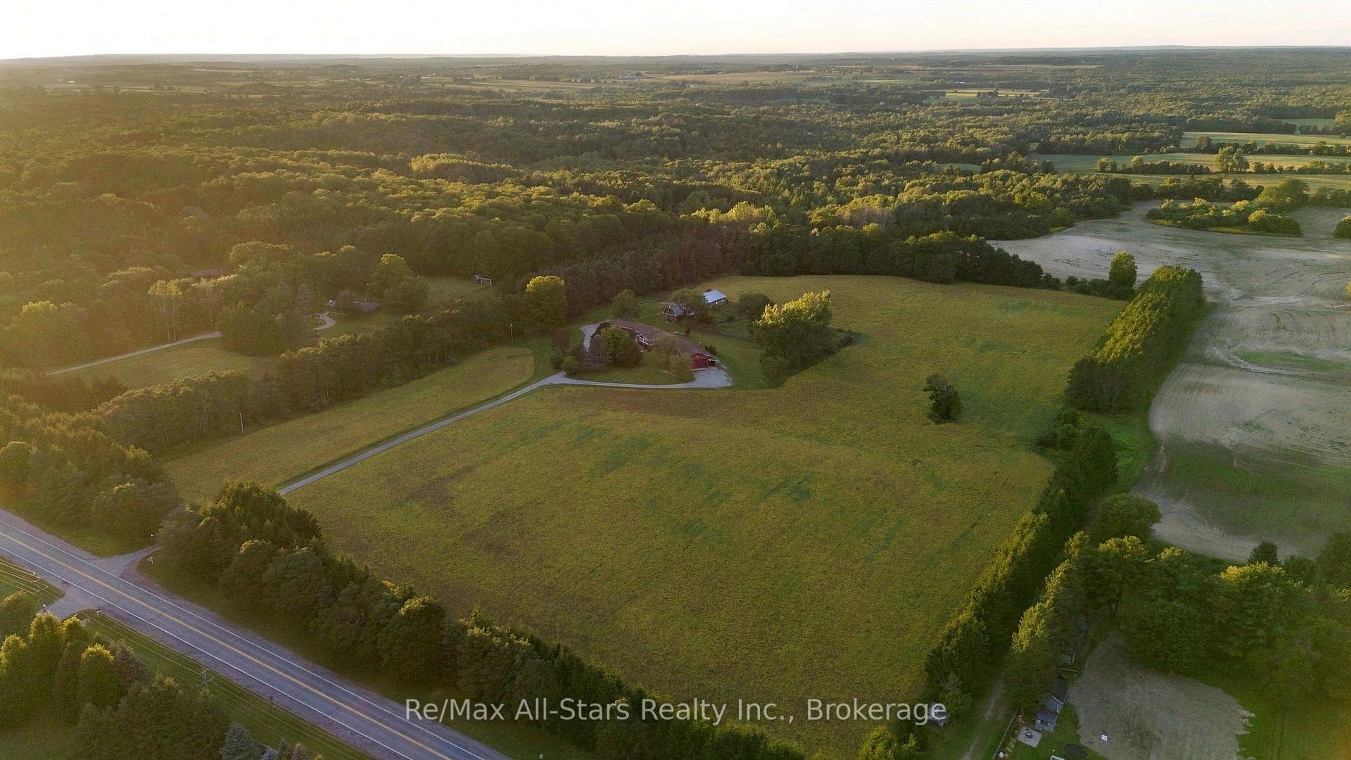Photo 3 of Durham Road 8, Uxbridge, Rural Uxbridge — HOMEH