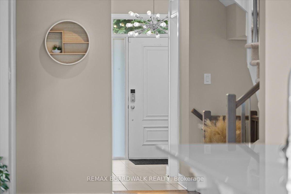 Photo 4 of 620 Barry Helman Drive, Ottawa, Barrhaven - Cedargrove/Fraserdale — HOMEH