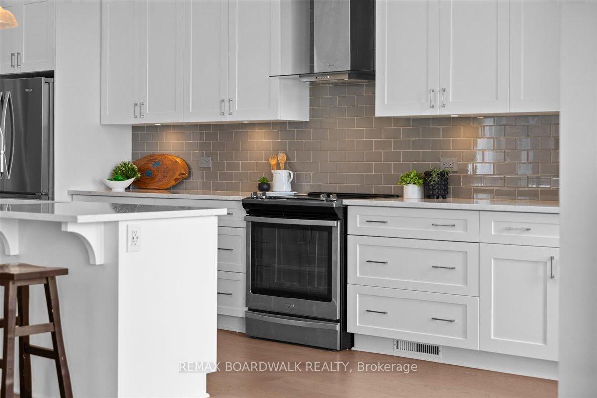 Photo 18 of 620 Barry Helman Drive, Ottawa, Barrhaven - Cedargrove/Fraserdale — HOMEH