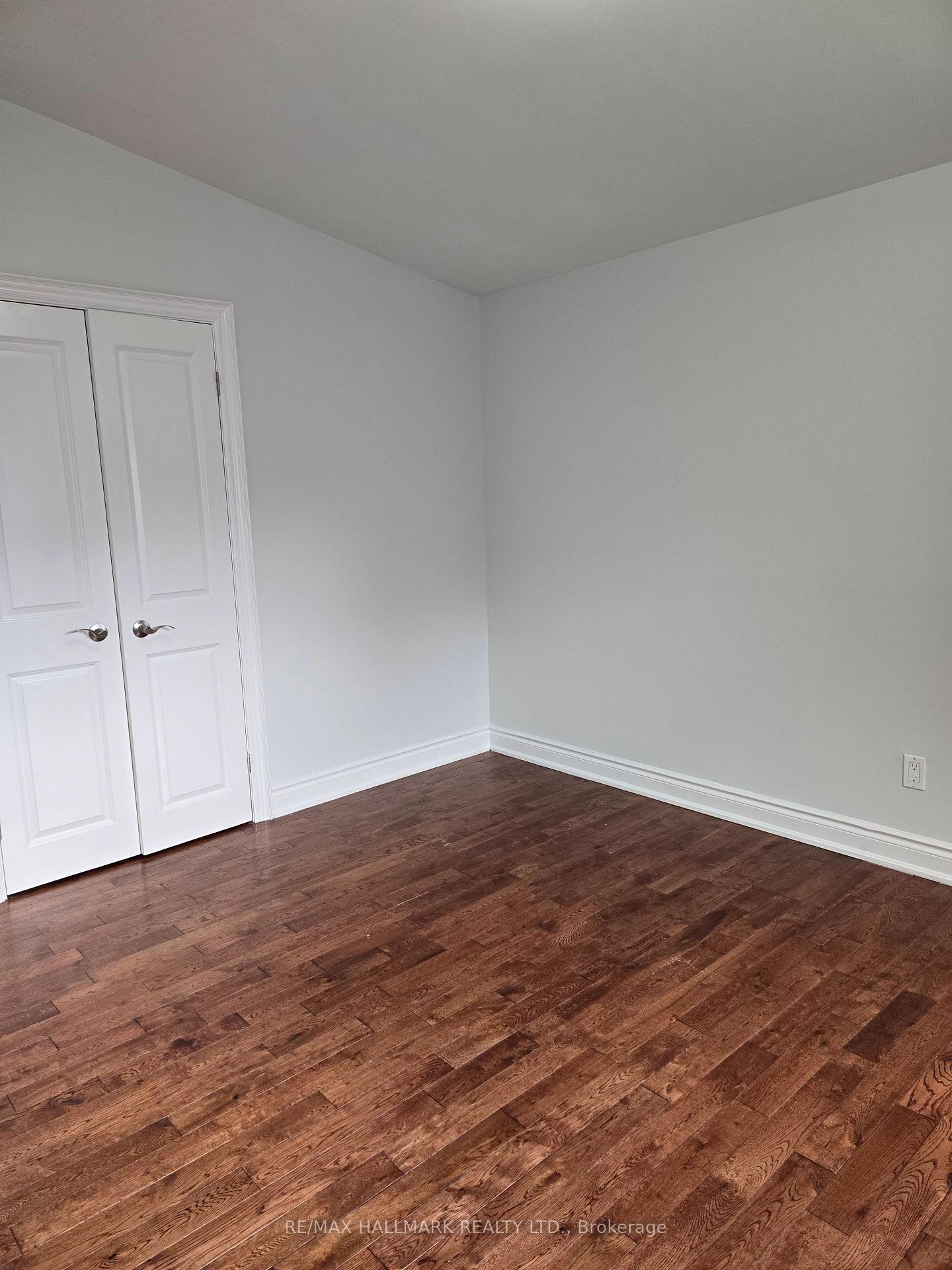 Photo 19 of Unit Upper Portion, 53 Billington Crescent, North York, Parkwoods-Donalda — HOMEH