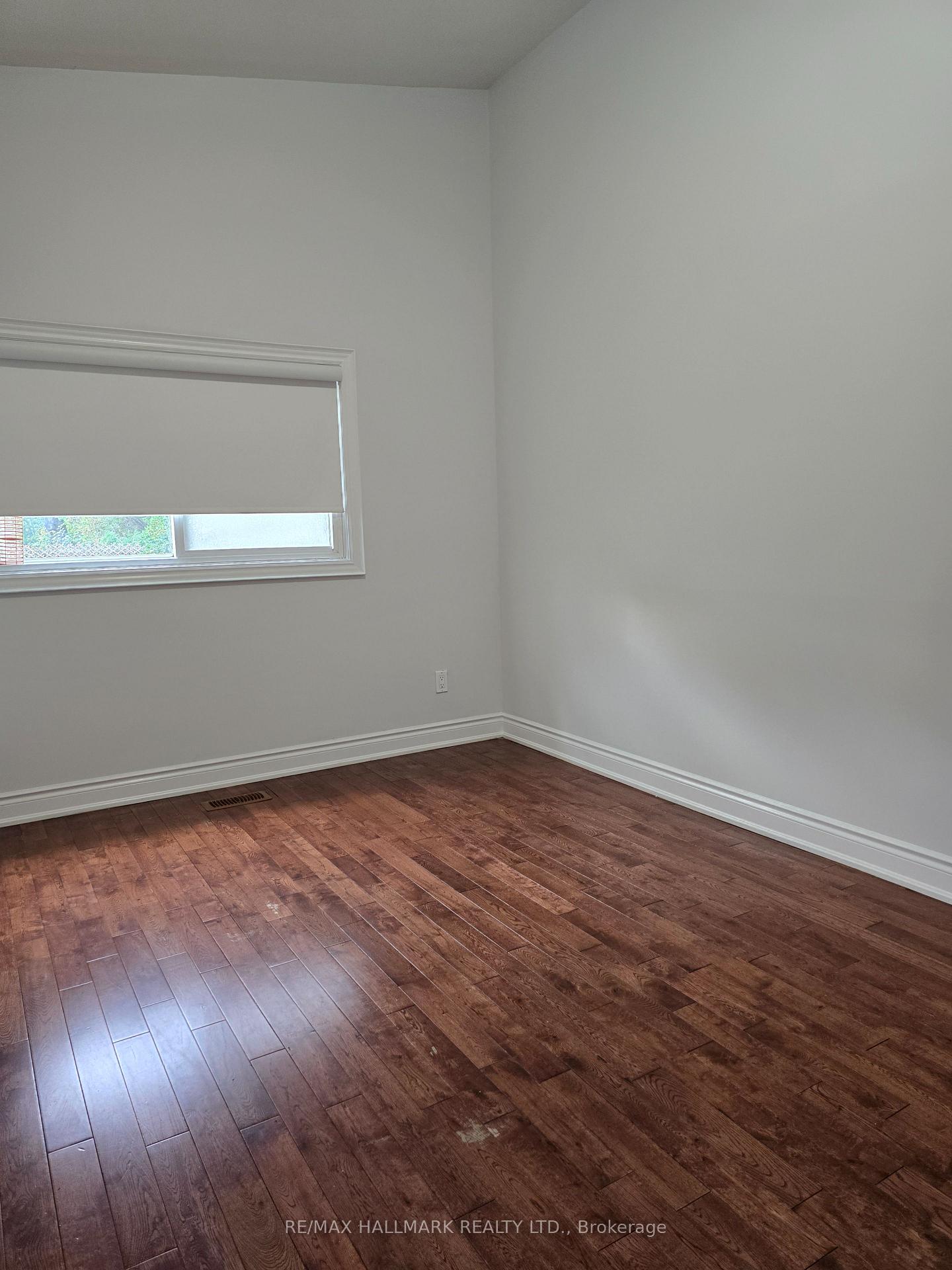 Photo 21 of Unit Upper Portion, 53 Billington Crescent, North York, Parkwoods-Donalda — HOMEH