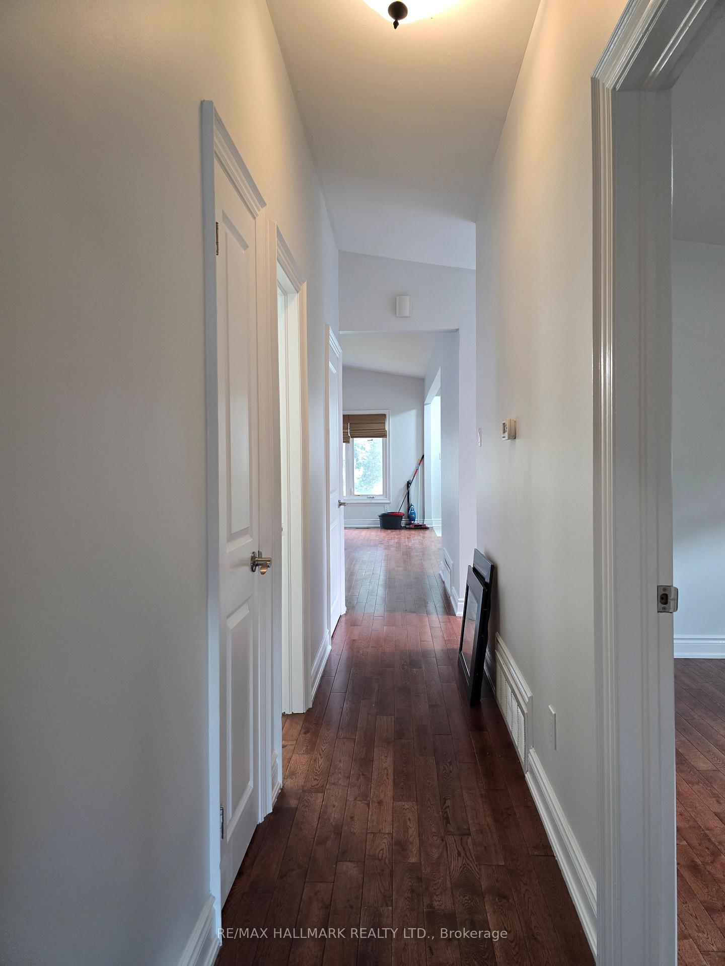 Photo 23 of Unit Upper Portion, 53 Billington Crescent, North York, Parkwoods-Donalda — HOMEH