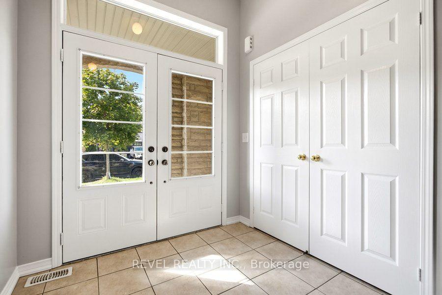Photo 4 of 3351 Moses Way, Burlington, Alton — HOMEH