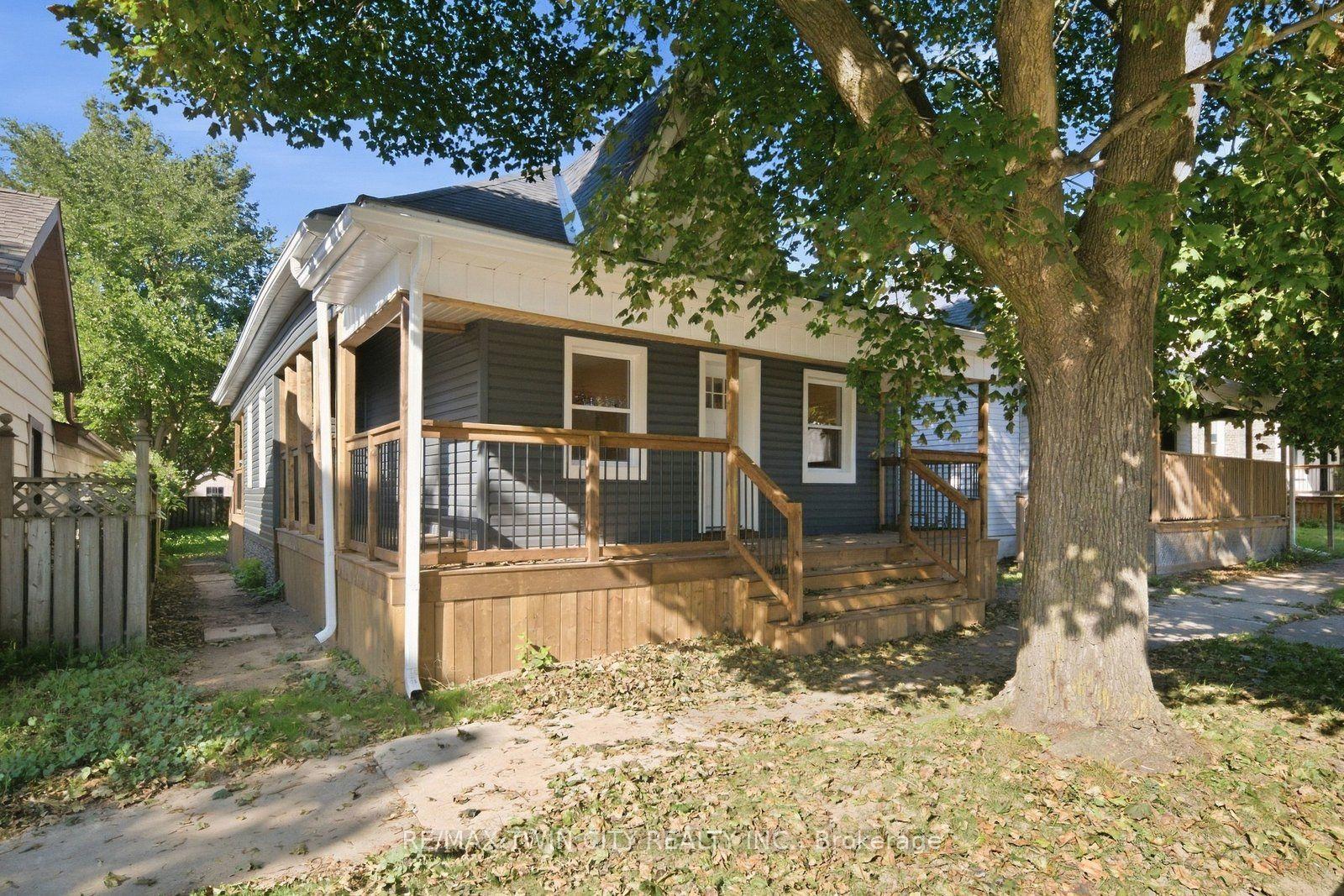 Front of 140 Pearl Street