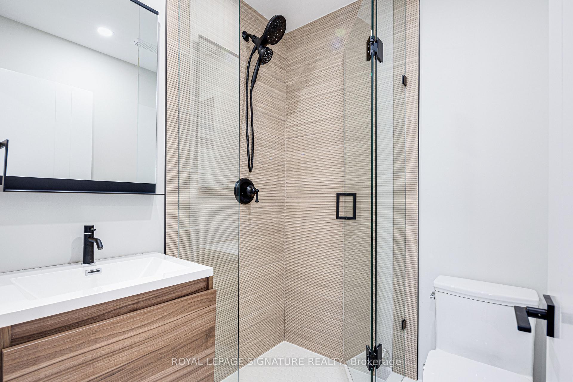 Photo 5 of Unit Lower, 20 Kewbeach Avenue, Toronto, The Beaches — HOMEH