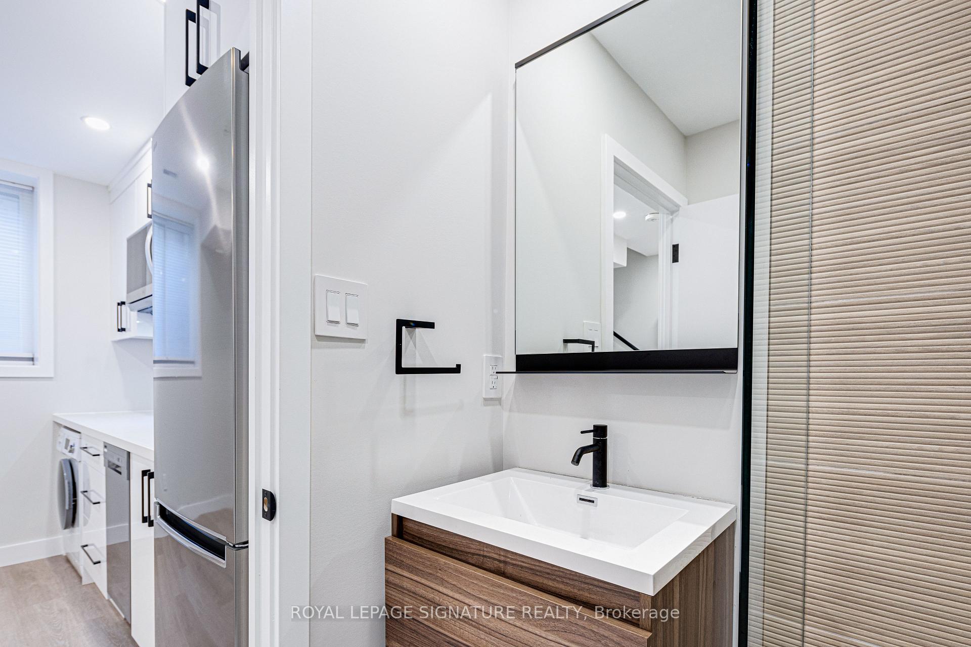 Photo 6 of Unit Lower, 20 Kewbeach Avenue, Toronto, The Beaches — HOMEH