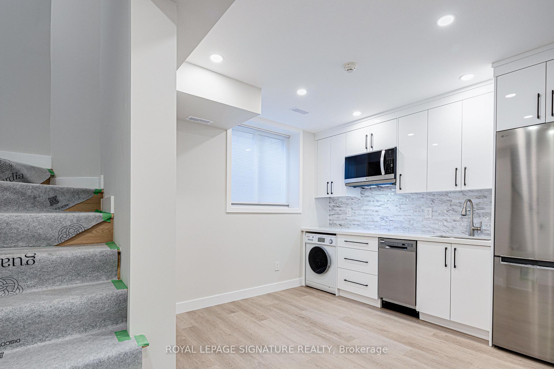 Photo 7 of Unit Lower, 20 Kewbeach Avenue, Toronto, The Beaches — HOMEH