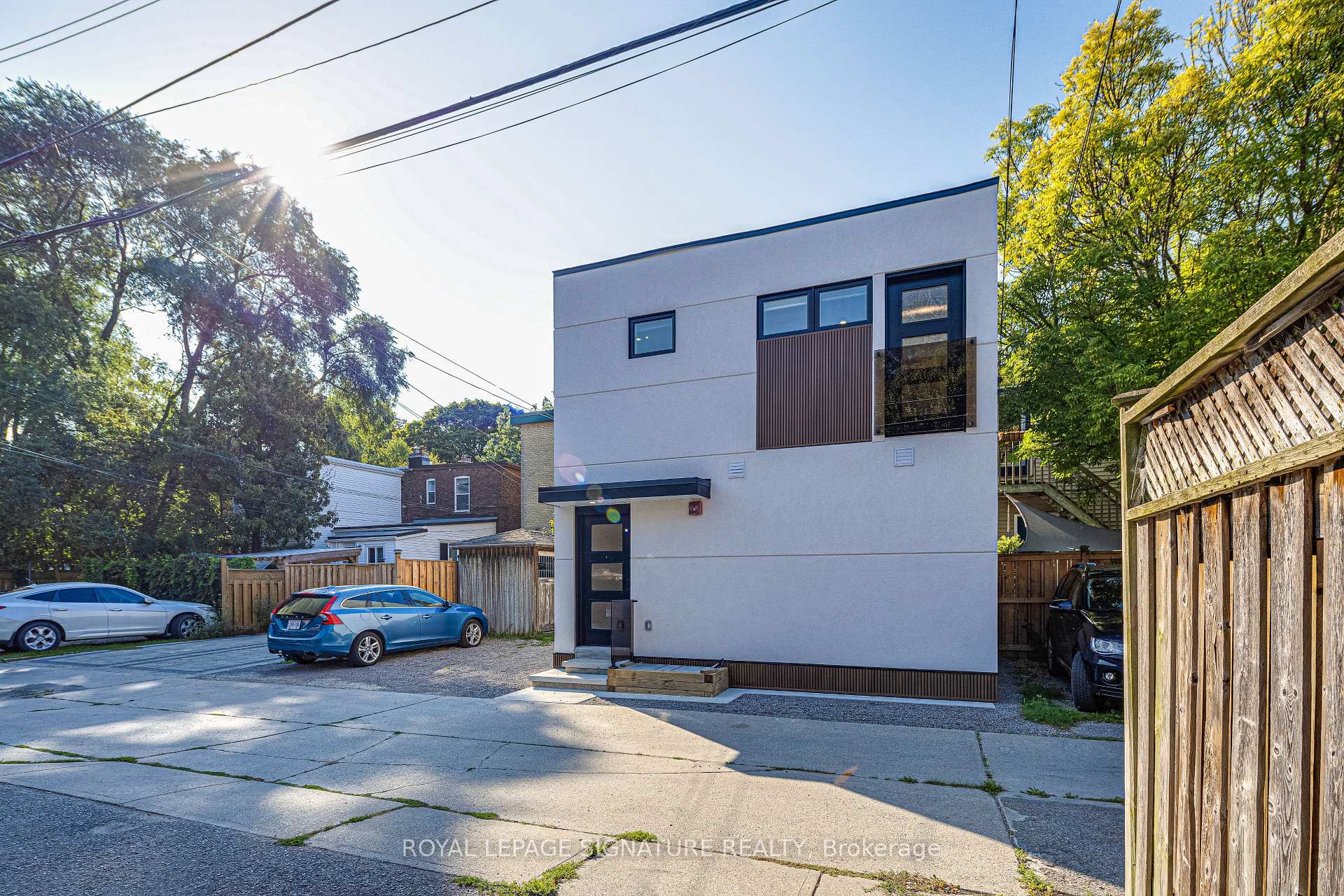 Photo 11 of Unit Lower, 20 Kewbeach Avenue, Toronto, The Beaches — HOMEH