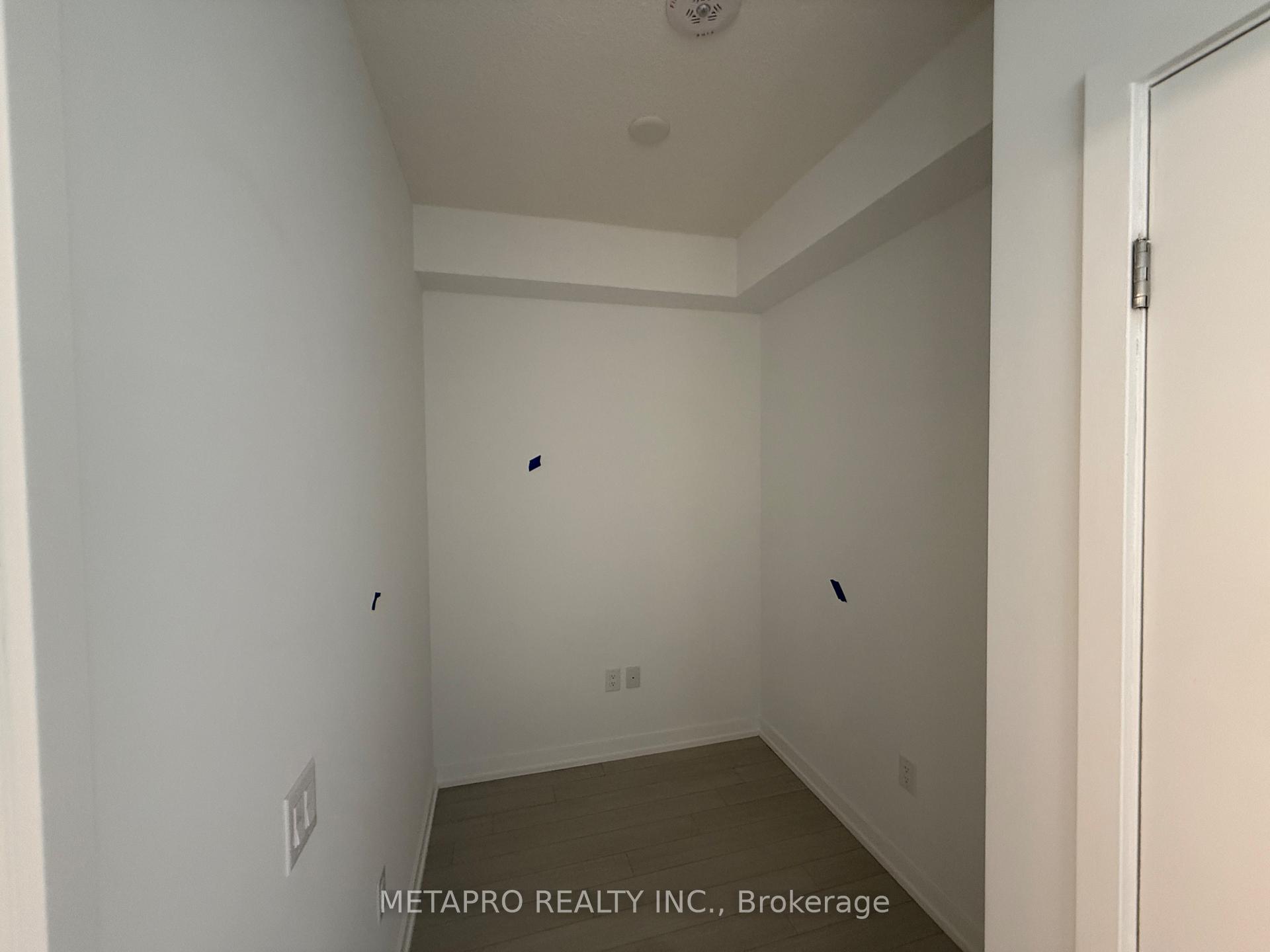 Photo 13 of Unit 2016, 4010 Eglinton Avenue W, Etobicoke, Humber Heights — HOMEH