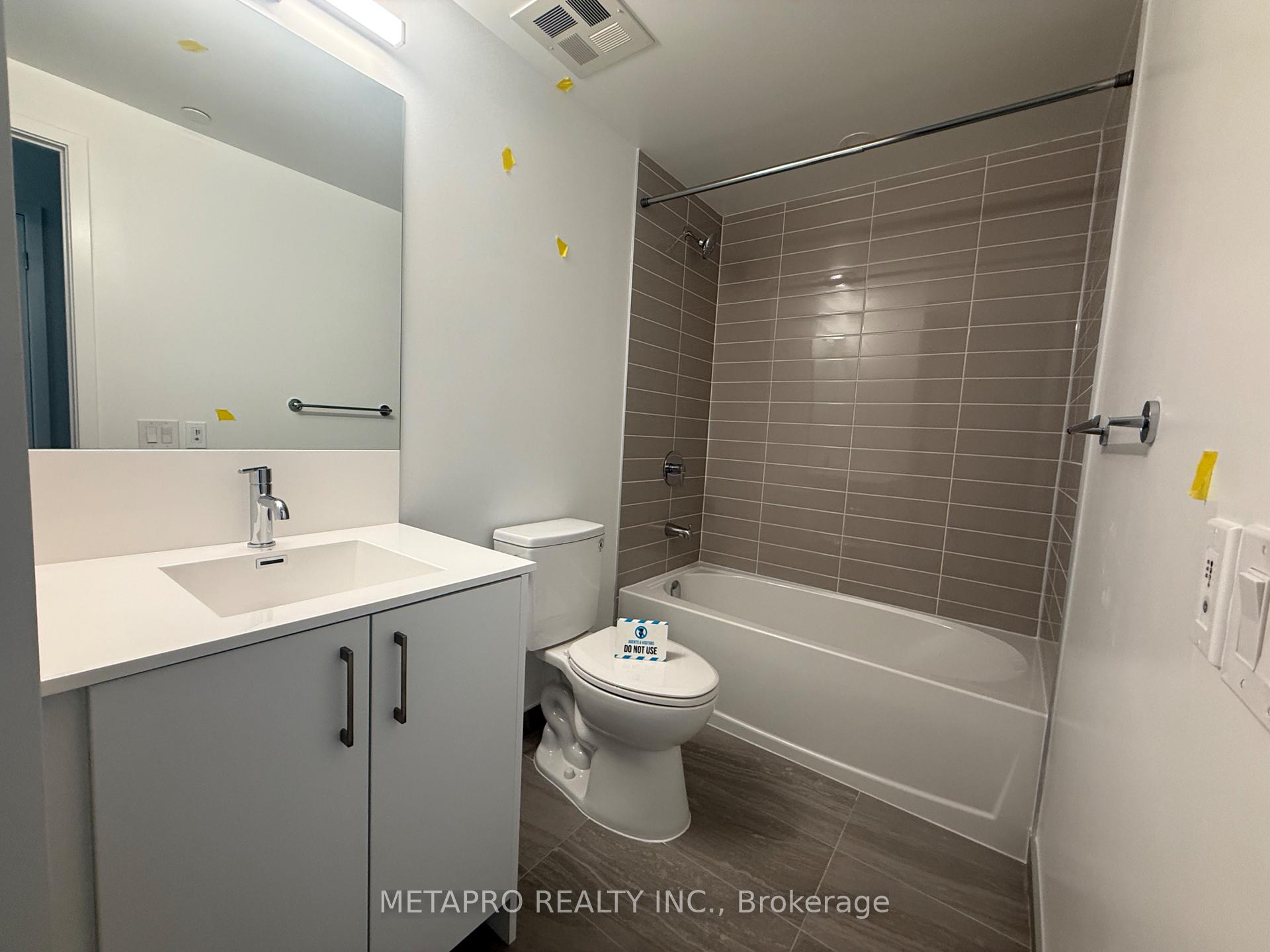 Photo 15 of Unit 2016, 4010 Eglinton Avenue W, Etobicoke, Humber Heights — HOMEH