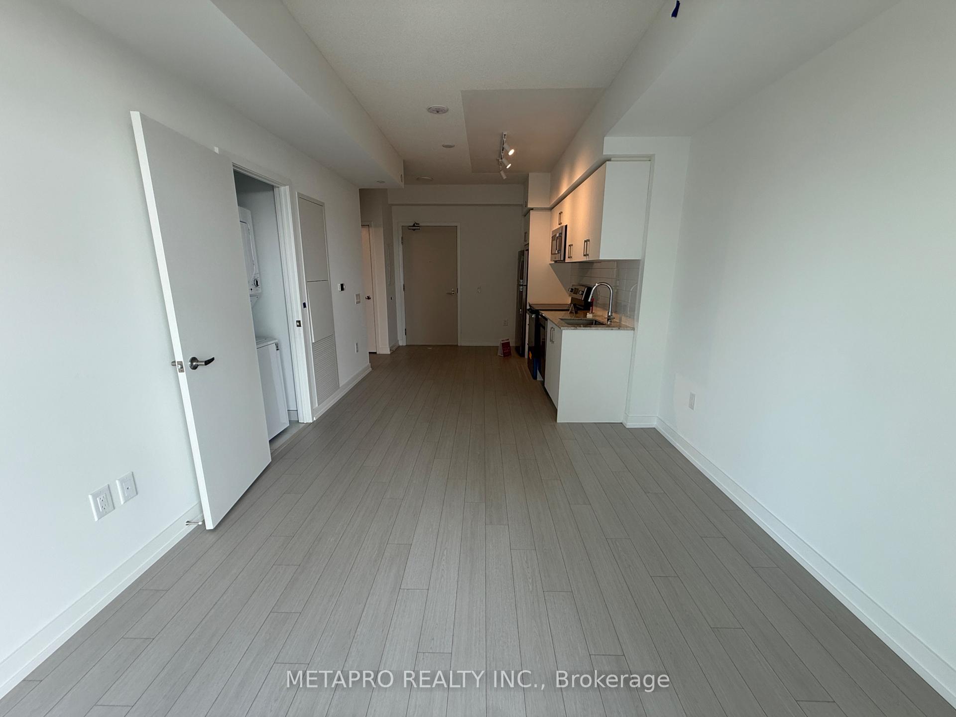 Photo 23 of Unit 2016, 4010 Eglinton Avenue W, Etobicoke, Humber Heights — HOMEH