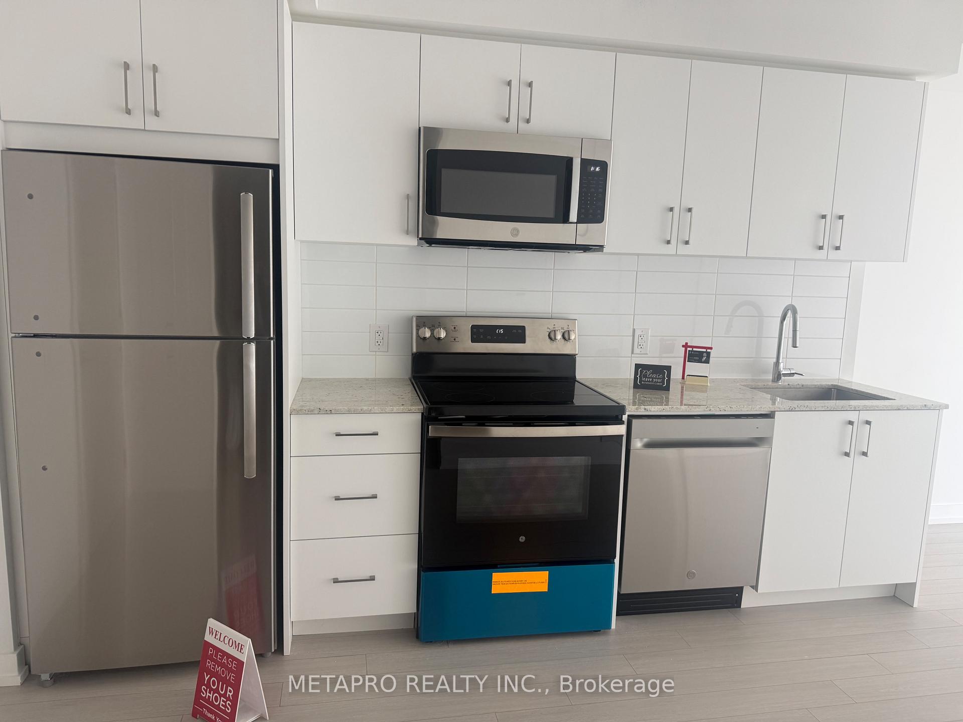 Photo 25 of Unit 2016, 4010 Eglinton Avenue W, Etobicoke, Humber Heights — HOMEH