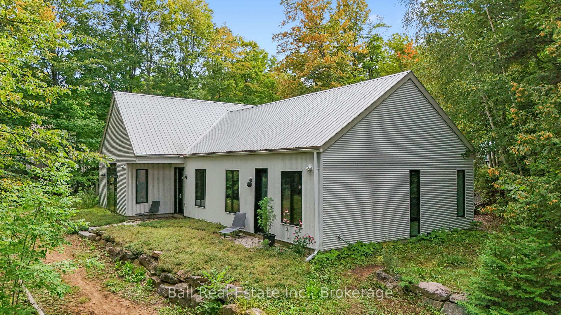 Front of 280 Cedarwood Drive