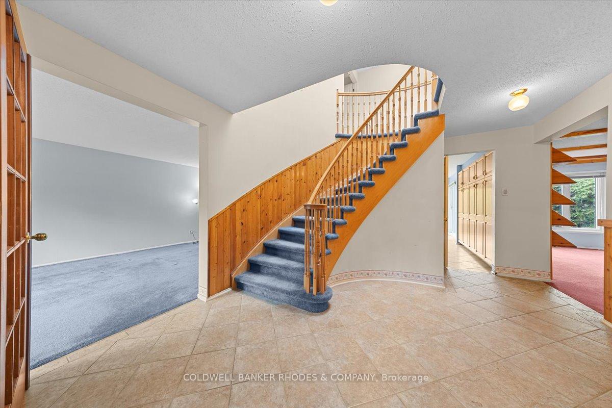 Photo 5 of 1031 Terranova Drive, Ottawa, Orleans Wood — HOMEH