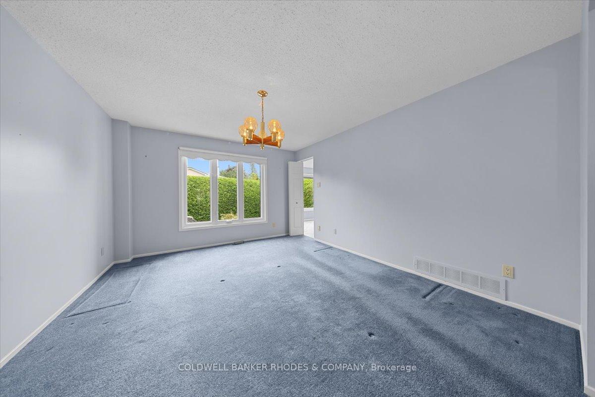 Photo 9 of 1031 Terranova Drive, Ottawa, Orleans Wood — HOMEH