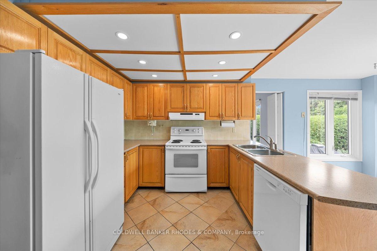 Photo 14 of 1031 Terranova Drive, Ottawa, Orleans Wood — HOMEH