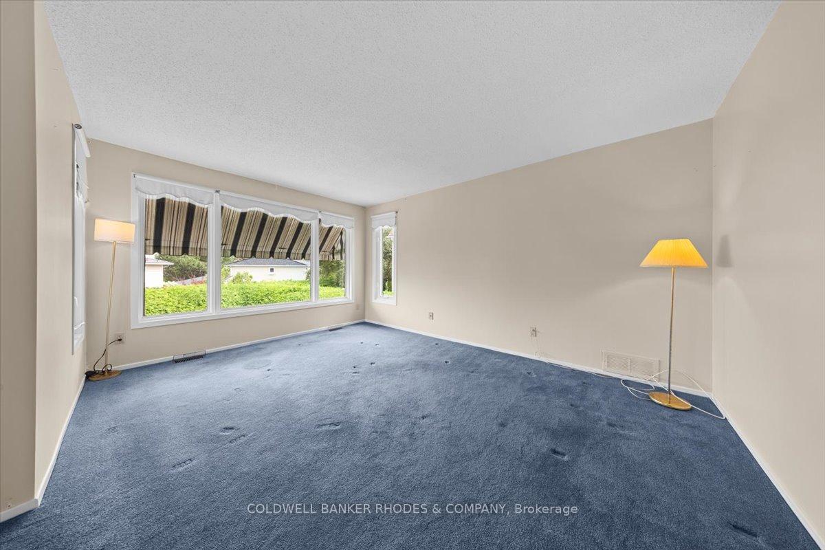 Photo 25 of 1031 Terranova Drive, Ottawa, Orleans Wood — HOMEH