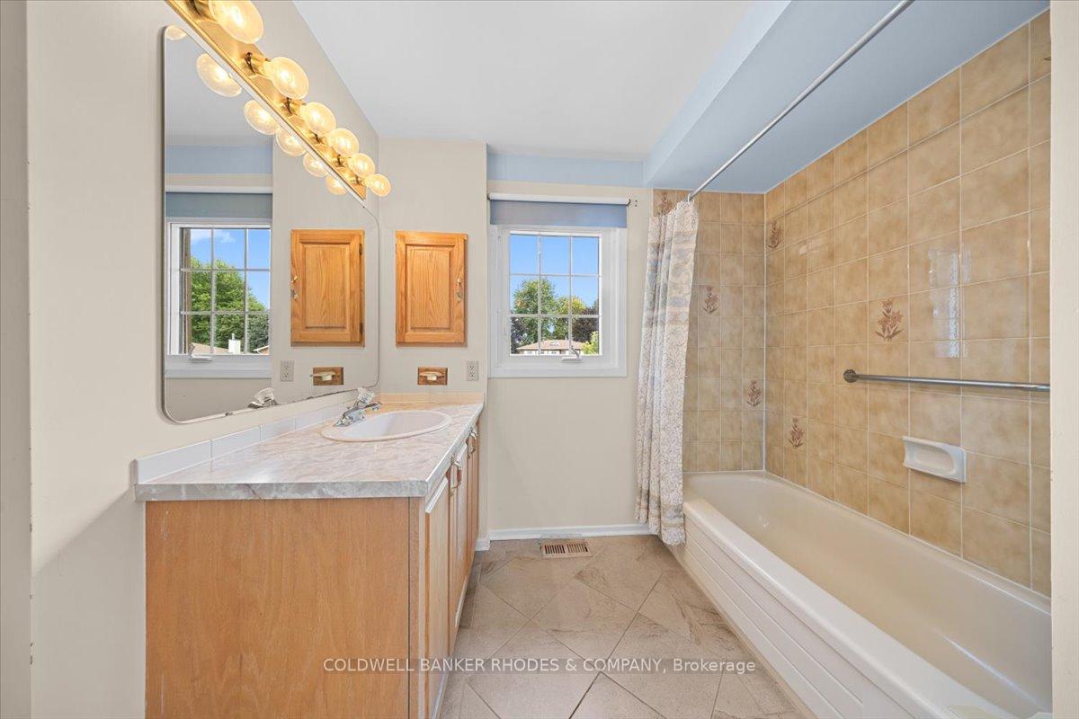 Photo 34 of 1031 Terranova Drive, Ottawa, Orleans Wood — HOMEH