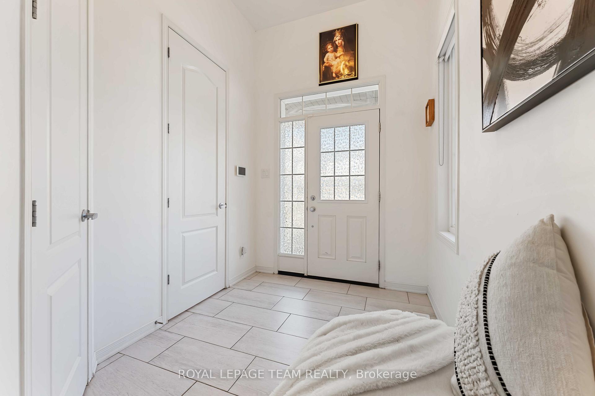 Photo 4 of 359 Melodie Street, Ottawa, Mer Bleue/Bradley Estates/Anderson Park — HOMEH