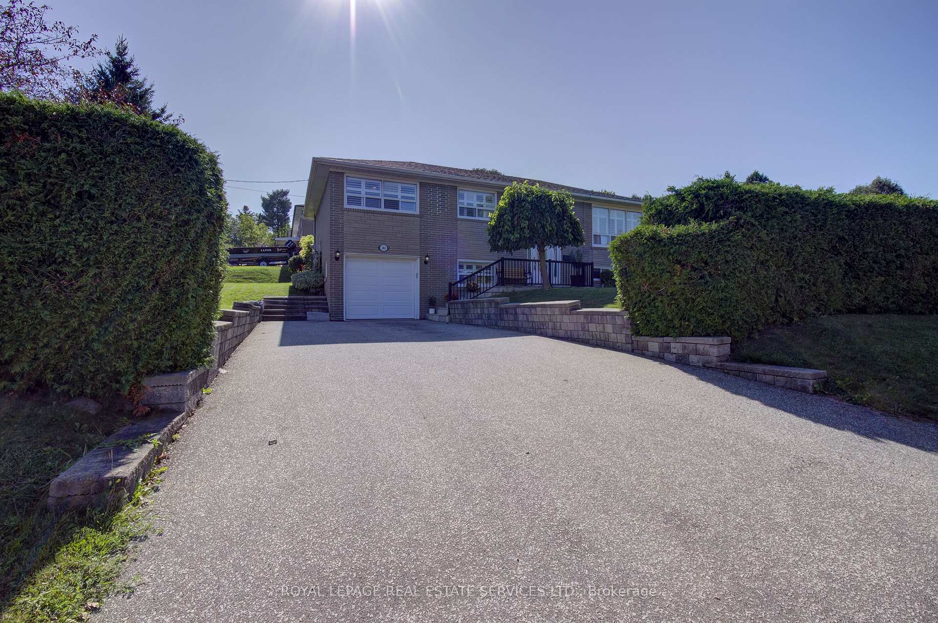 Photo 3 of 146 Vista Drive, Mississauga, Streetsville — HOMEH