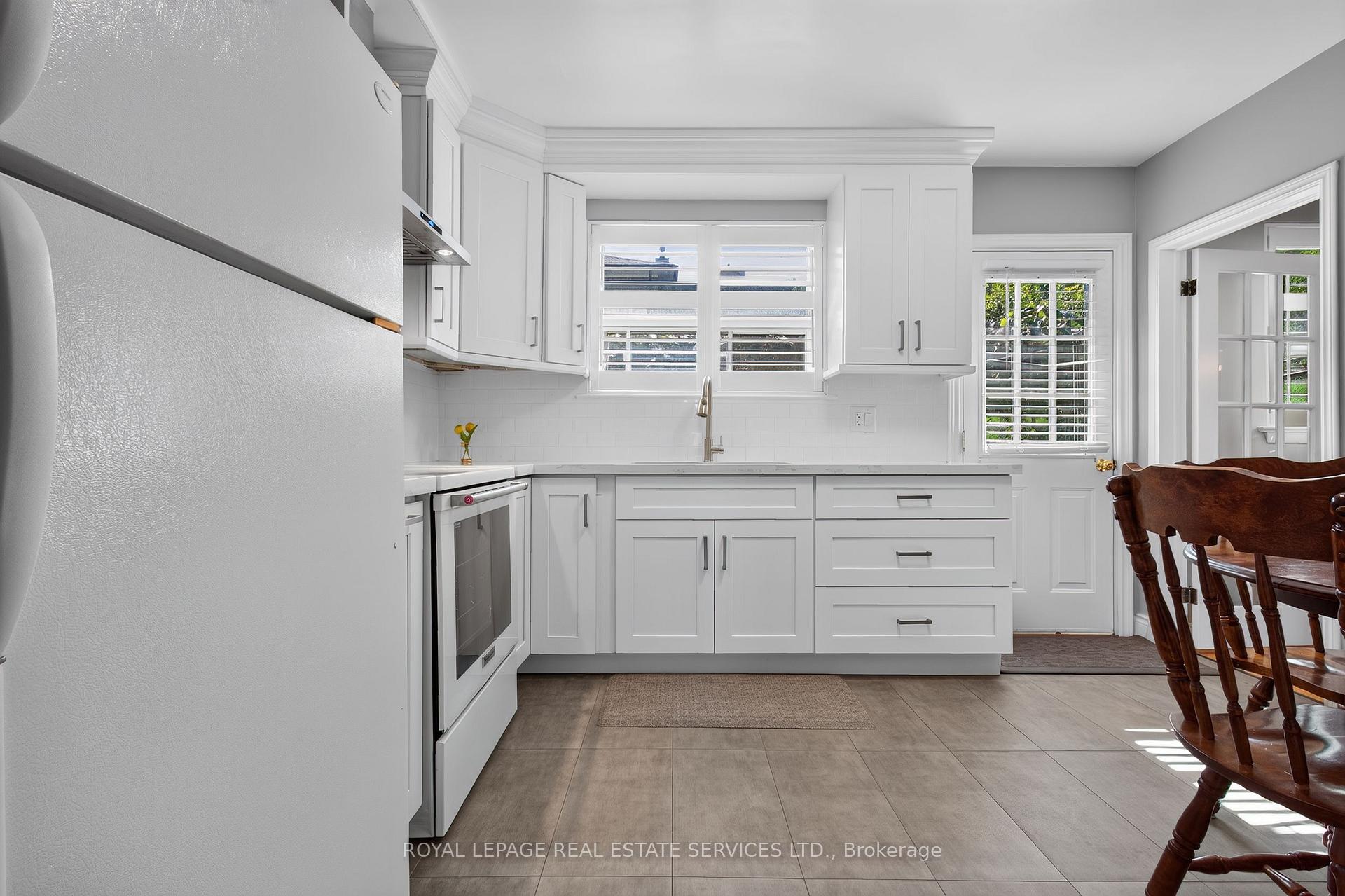 Photo 16 of 146 Vista Drive, Mississauga, Streetsville — HOMEH