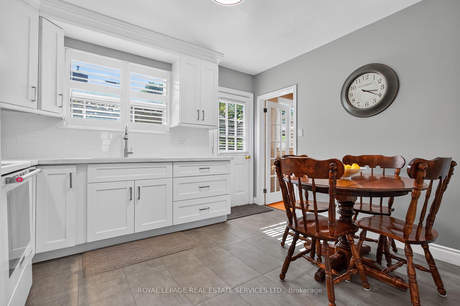Photo 17 of 146 Vista Drive, Mississauga, Streetsville — HOMEH