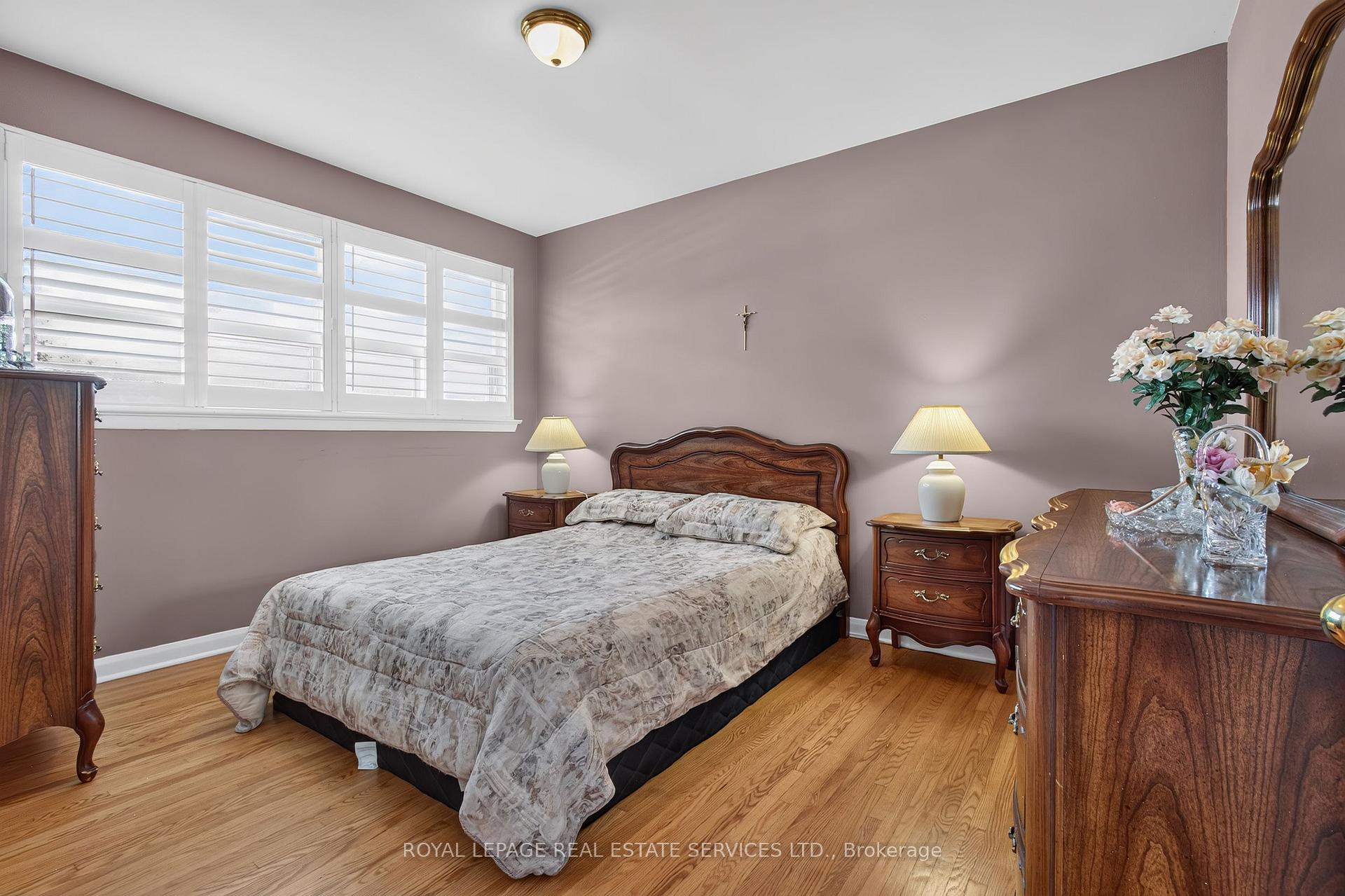Photo 19 of 146 Vista Drive, Mississauga, Streetsville — HOMEH