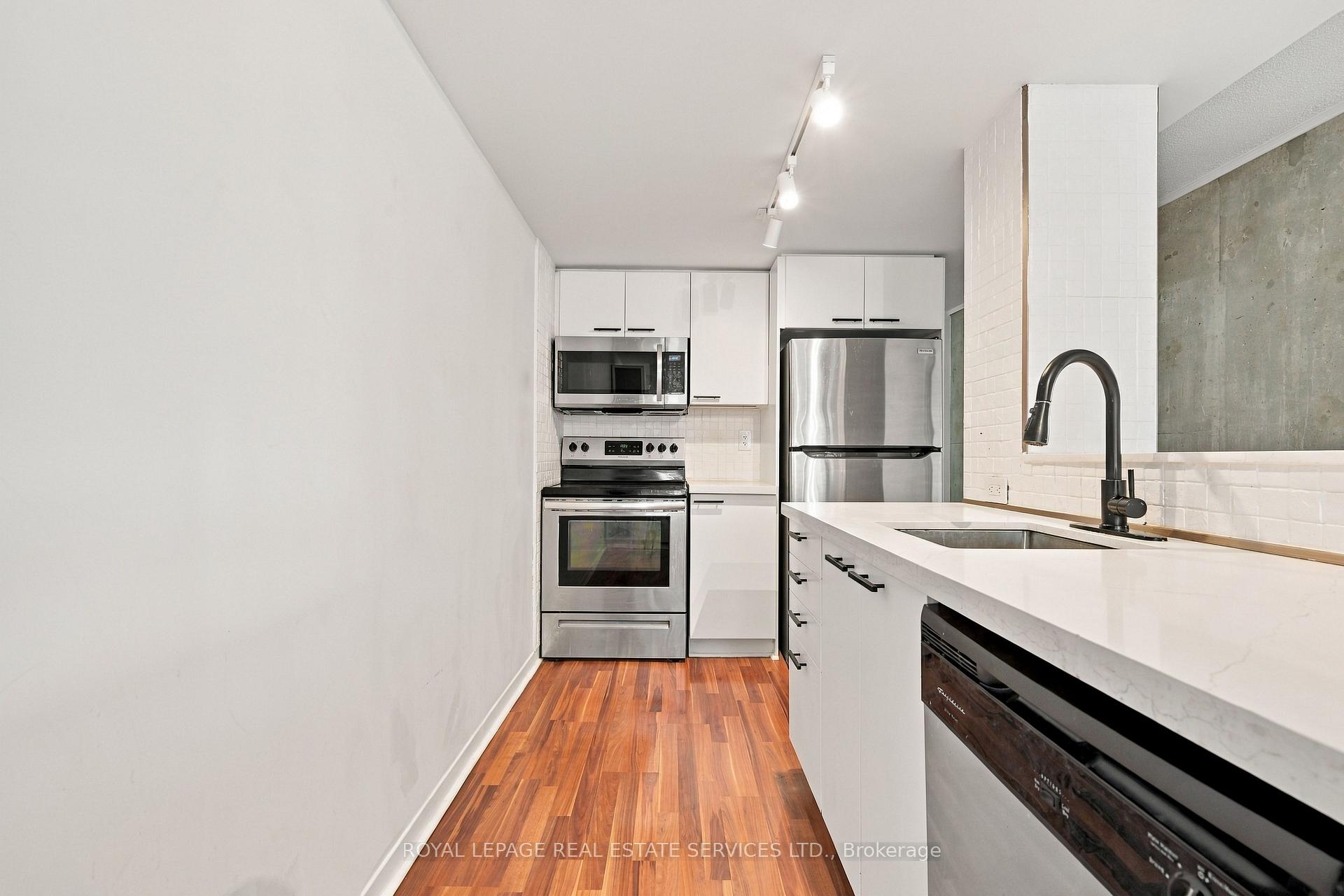 Photo 8 of Unit 510, 1040 The Queens Way, Etobicoke, Islington-City Centre West — HOMEH