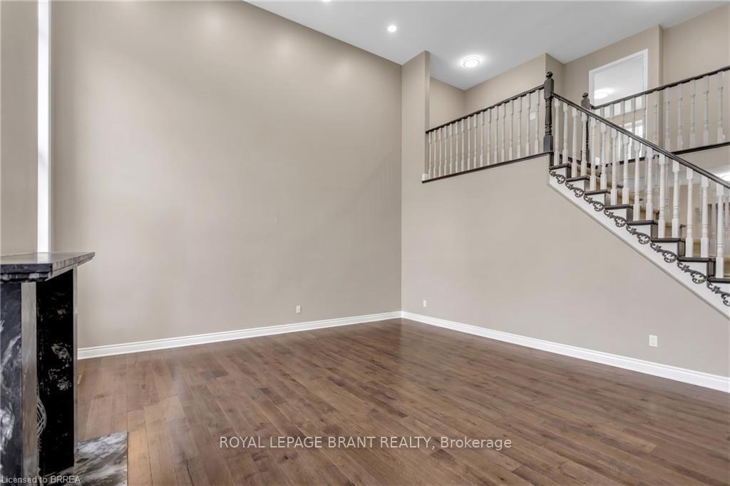 Photo 11 of 69 Hunter Way, Brantford, Empire — HOMEH