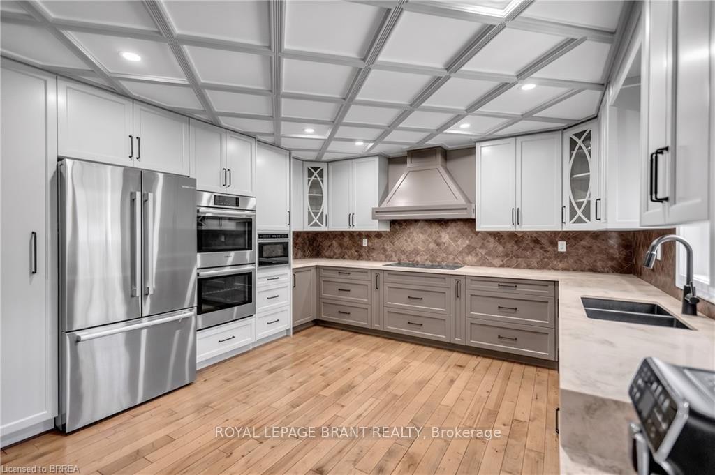 Photo 18 of 69 Hunter Way, Brantford, Empire — HOMEH