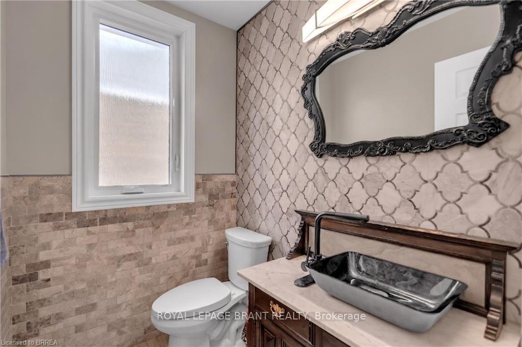 Photo 23 of 69 Hunter Way, Brantford, Empire — HOMEH
