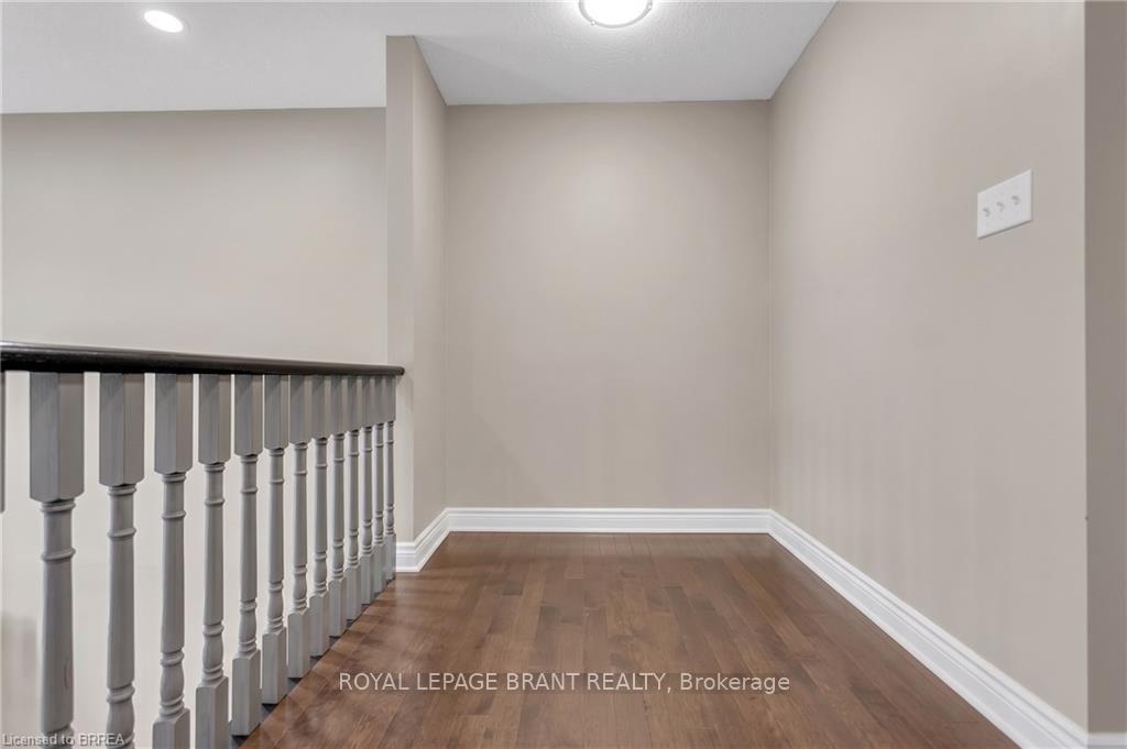 Photo 25 of 69 Hunter Way, Brantford, Empire — HOMEH