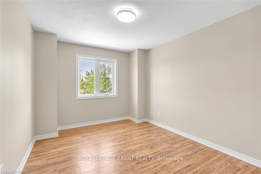 Photo 34 of 69 Hunter Way, Brantford, Empire — HOMEH