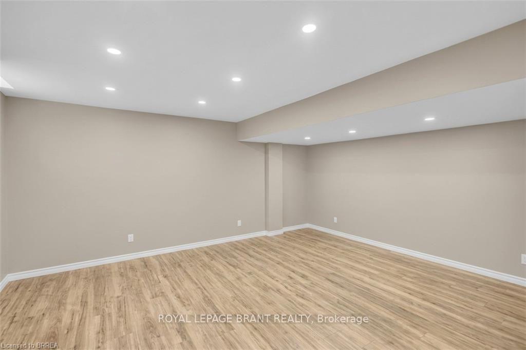 Photo 42 of 69 Hunter Way, Brantford, Empire — HOMEH