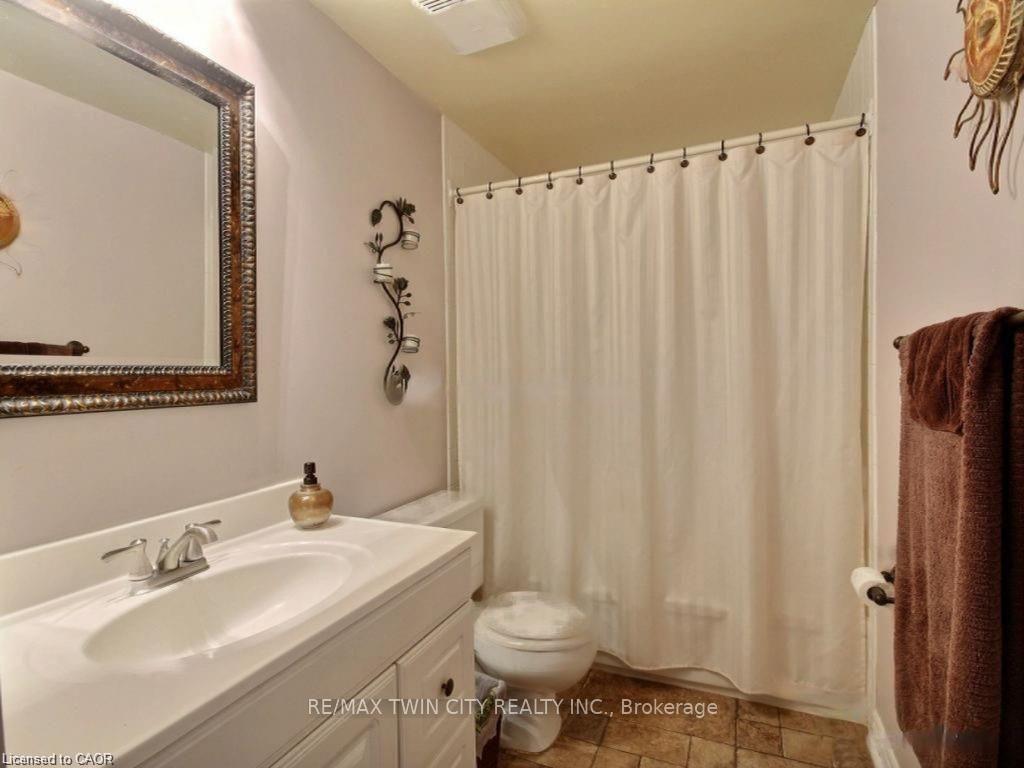 Photo 9 of Unit 15, 475 Sandringham Crescent, London, South R — HOMEH