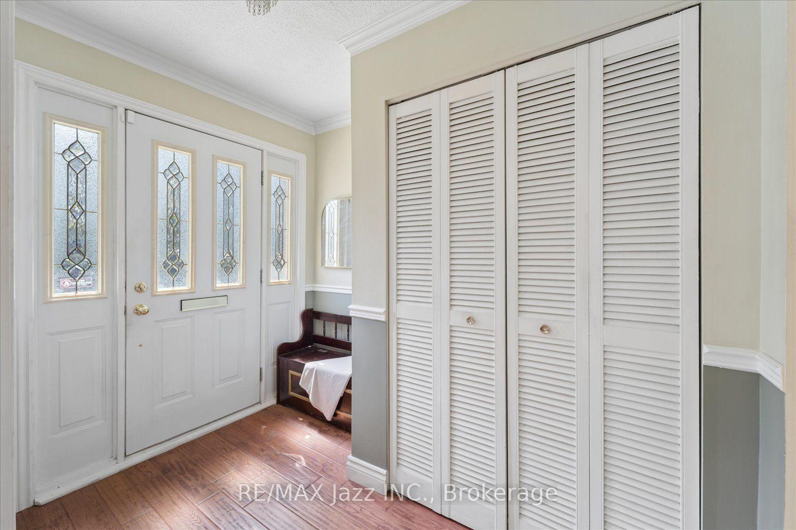 Photo 4 of 241 Viewmount Street, Oshawa, Donevan — HOMEH