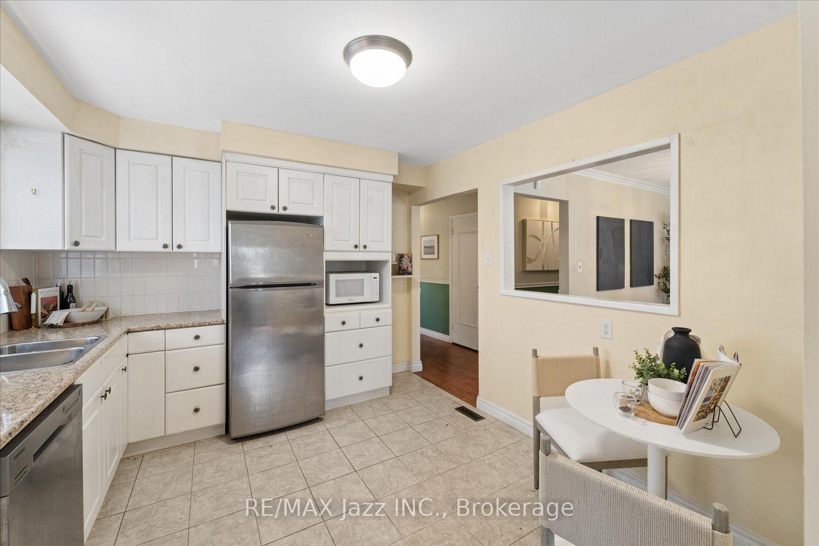 Photo 14 of 241 Viewmount Street, Oshawa, Donevan — HOMEH