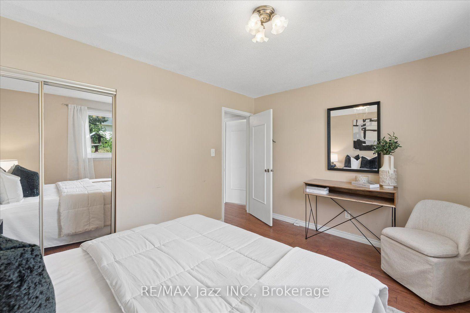 Photo 25 of 241 Viewmount Street, Oshawa, Donevan — HOMEH