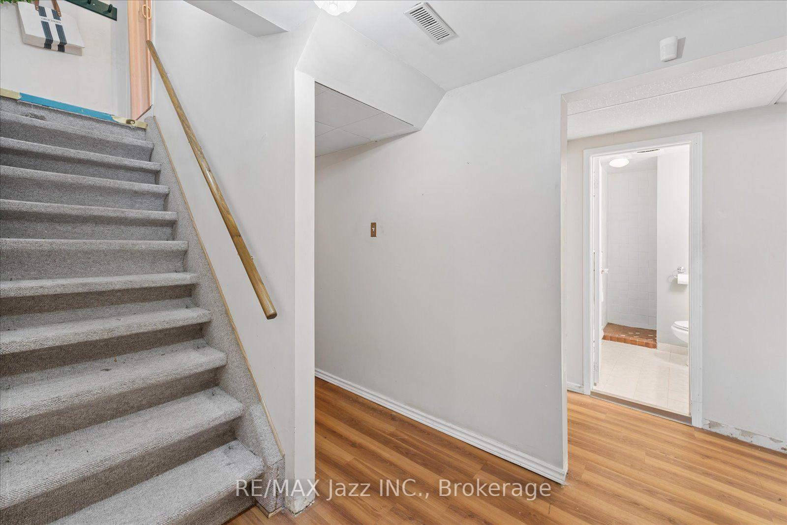 Photo 29 of 241 Viewmount Street, Oshawa, Donevan — HOMEH