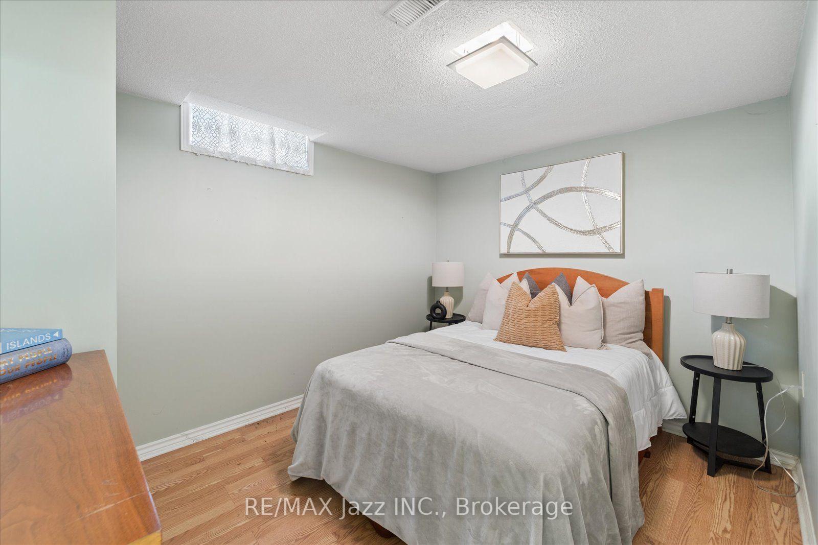 Photo 35 of 241 Viewmount Street, Oshawa, Donevan — HOMEH