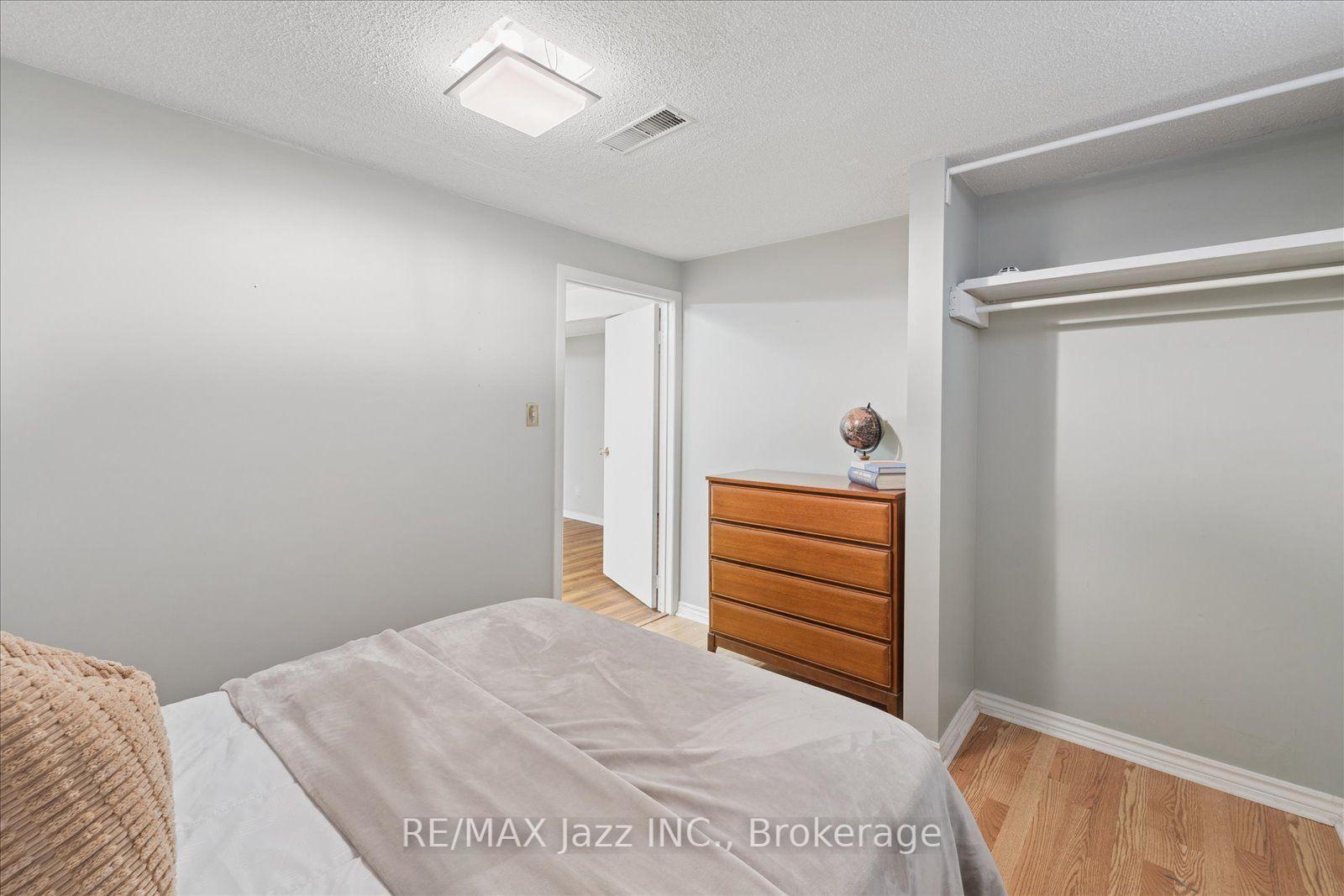 Photo 36 of 241 Viewmount Street, Oshawa, Donevan — HOMEH