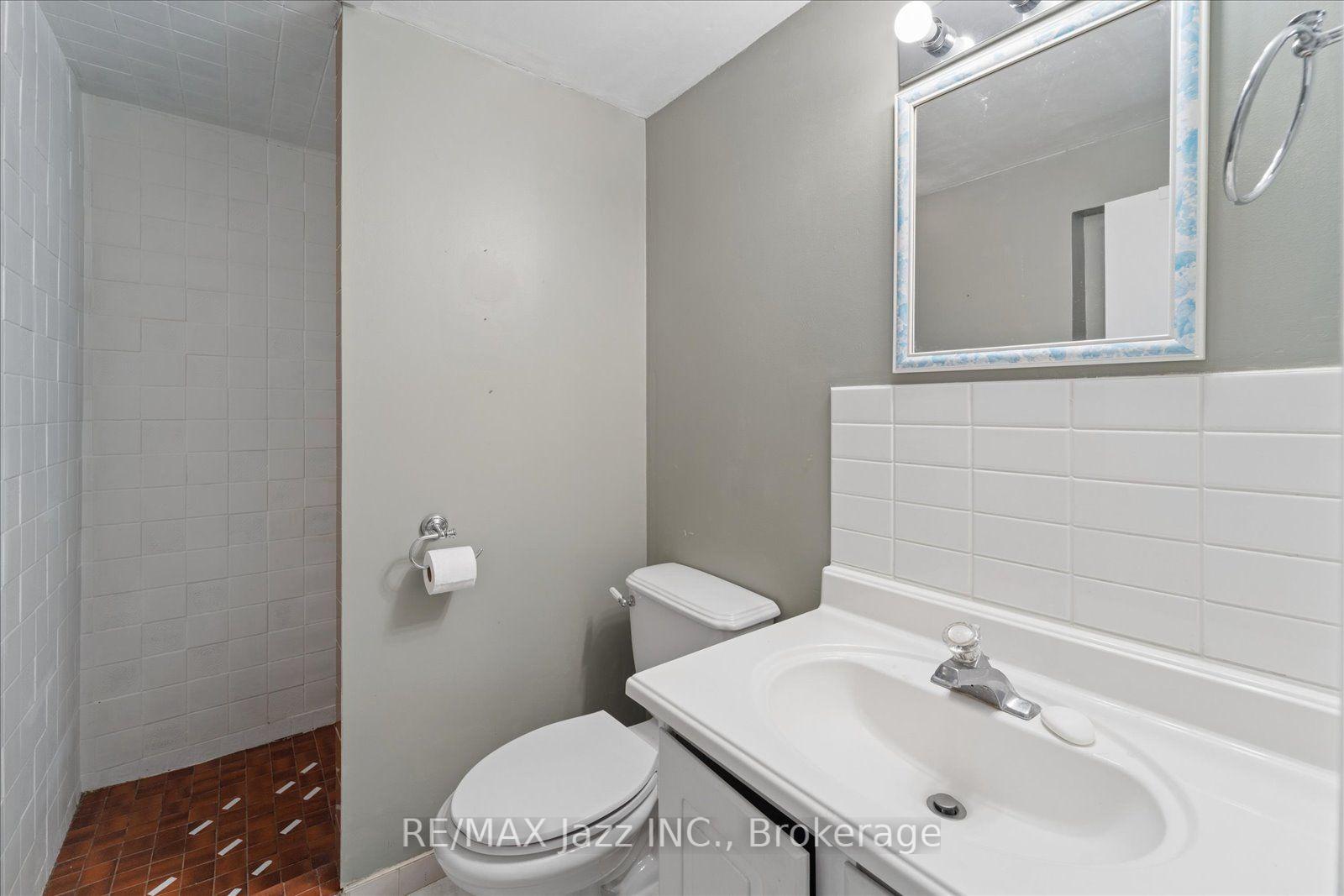 Photo 37 of 241 Viewmount Street, Oshawa, Donevan — HOMEH