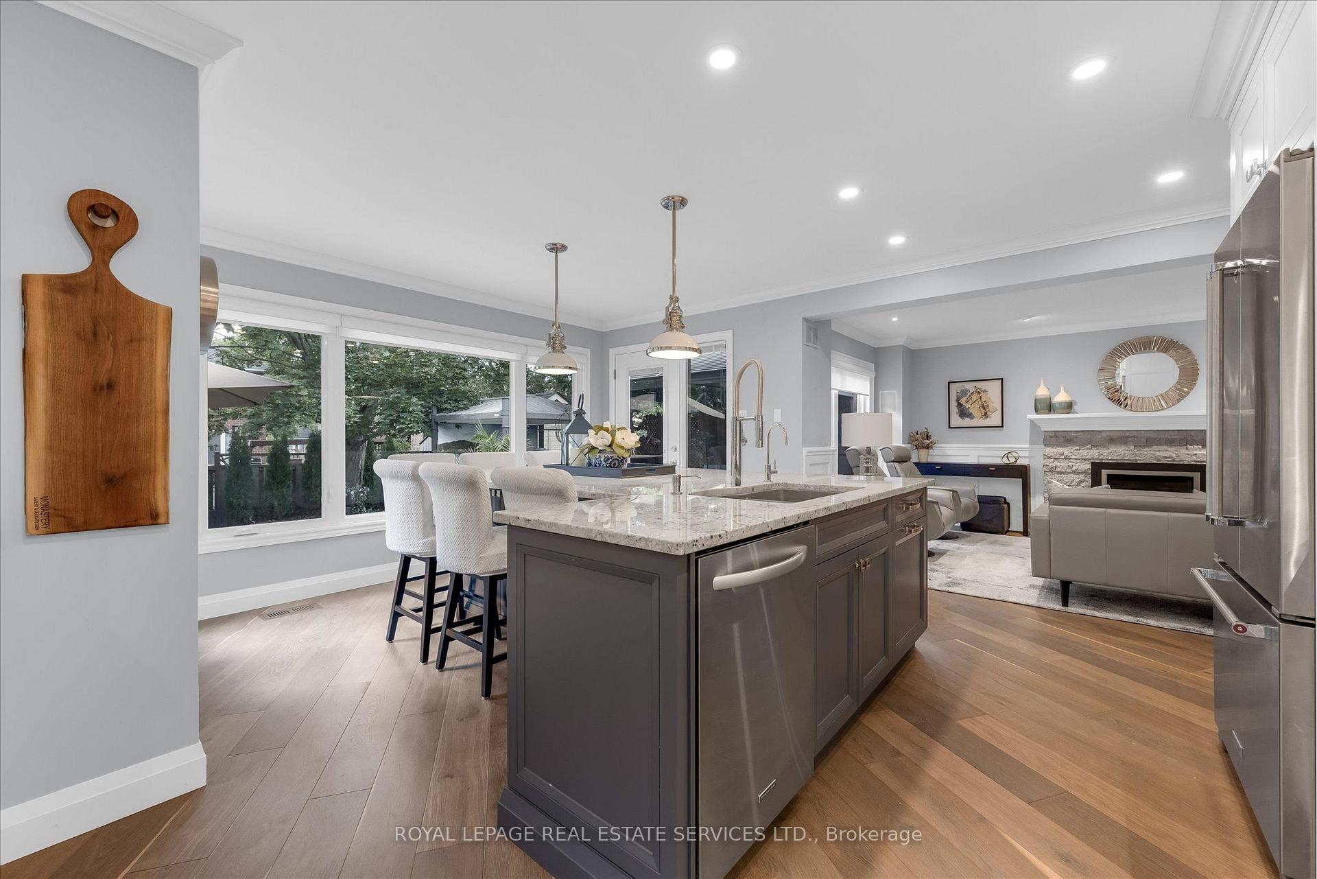 Photo 5 of 1075 Mayfair Road, Oakville, Glen Abbey — HOMEH